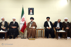 جلسه رسیدگی به مشکلات زلزله‌زدگان استان کرمانشاه باحضور رهبر معظم انقلاب