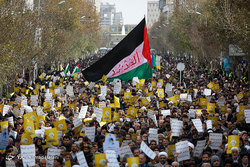 تظاهرات نمازگزاران نمازجمعه قم در محکومیت انتقال پایتخت رژیم صهیونیستی به بیت‌المقدس
