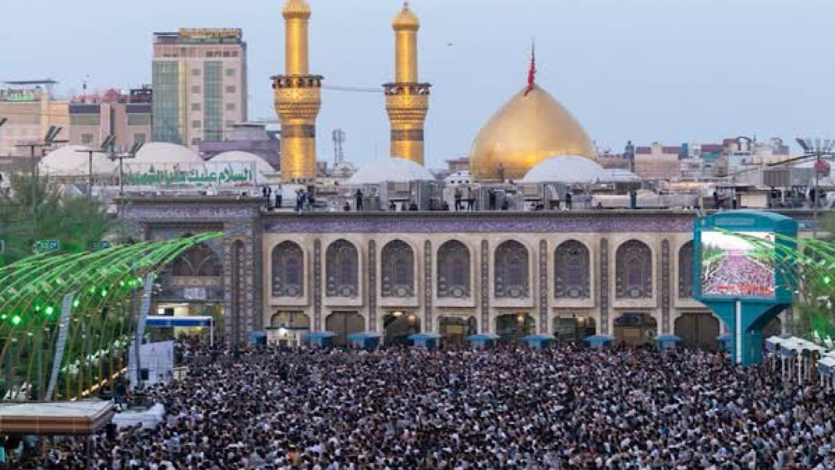 نماز عید سعید فطر در حرم شاه چراغ (ع) شیراز