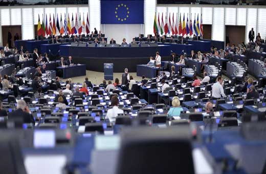 الاتحاد الأوروبي يدين اقتطاع الاحتلال لمخصصات الأسرى والشهداء