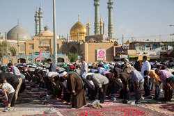 اقامه نماز عید فطر در امامزاده صالح تجریش