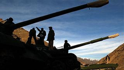 تخریب تجهیزات نظامی توسط آمریکایی‌ها پیش از خروج از افغانستان + فیلم